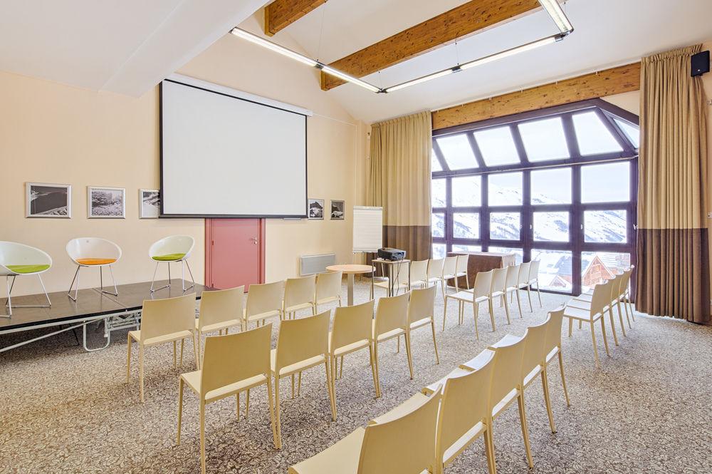 Hotel Les Bruyeres Les Menuires Екстериор снимка